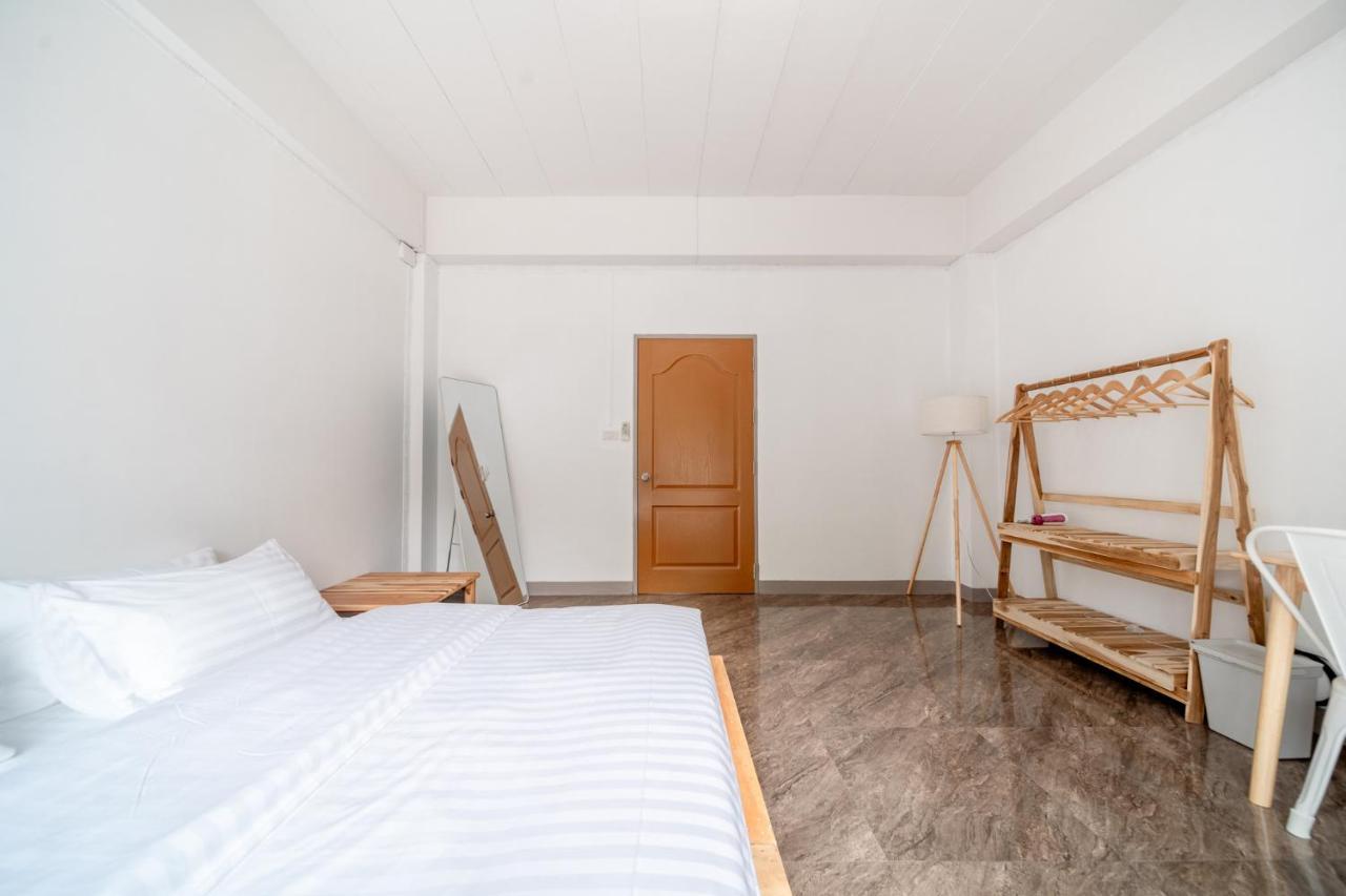 Socialer Coliving & Coworking Space Chiang Mai Exterior photo